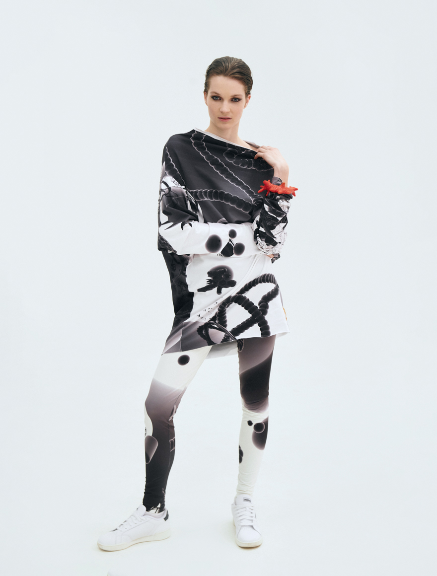 Oversize top SKY & leggings WALKER with the NEW BLACK printed pattern